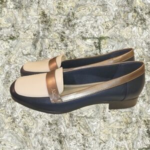 ANNE Klein Loafers